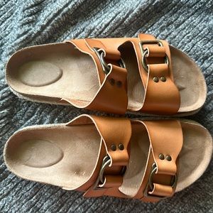 Size 10 Time & True platform sandles